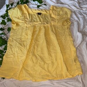 Yellow top- cute. Boho